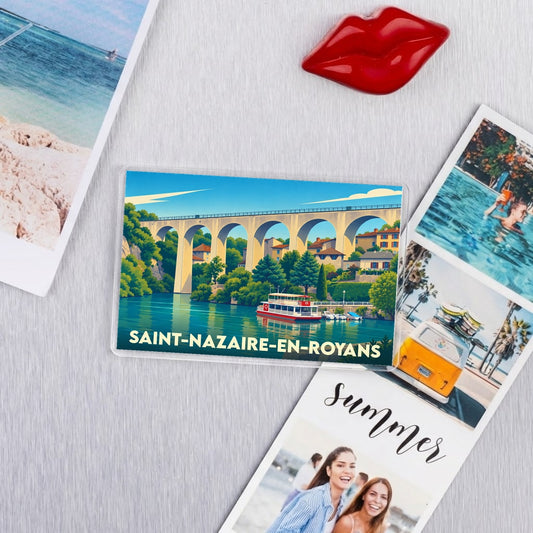 Magnet souvenir de la ville de Saint-Nazaire-en-Royans avec une illustration stylisée de son viaduc et de son port.