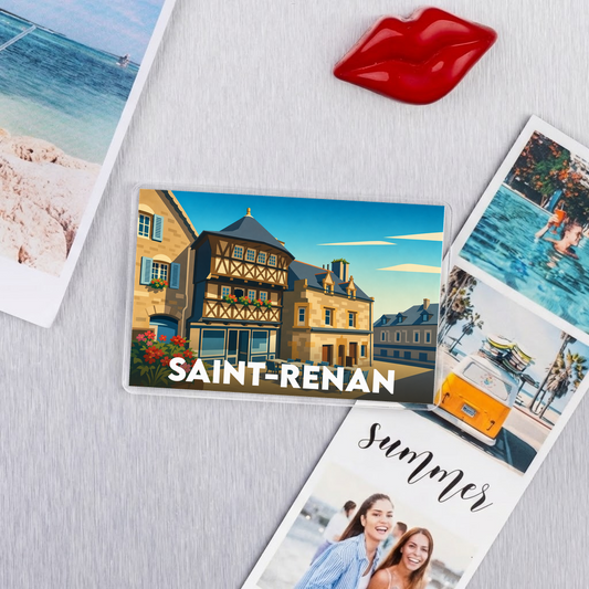 Magnet souvenir de la ville de Saint-Renan avec une illustration stylisée de maisons à pans de bois.