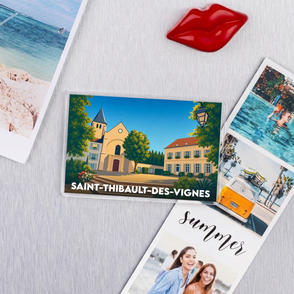 Magnet souvenir de la ville de Saint-Thibault-des-Vignes avec une illustration stylisée de son église et de ses bâtiments.
