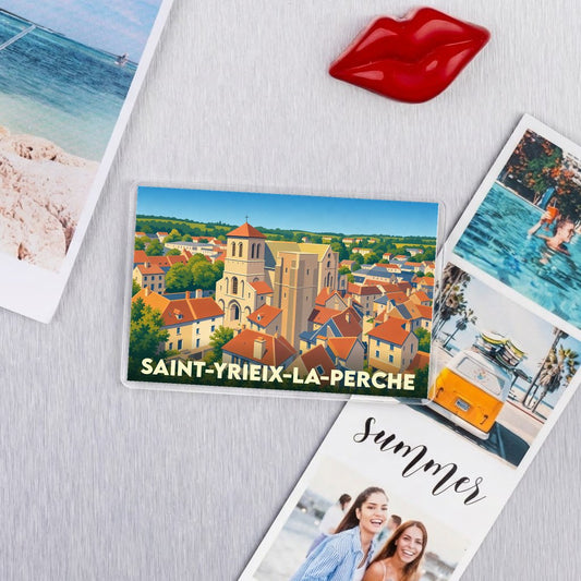 Magnet souvenir de Saint-Yrieix-la-Perche avec une illustration stylisée de la ville et de son église.