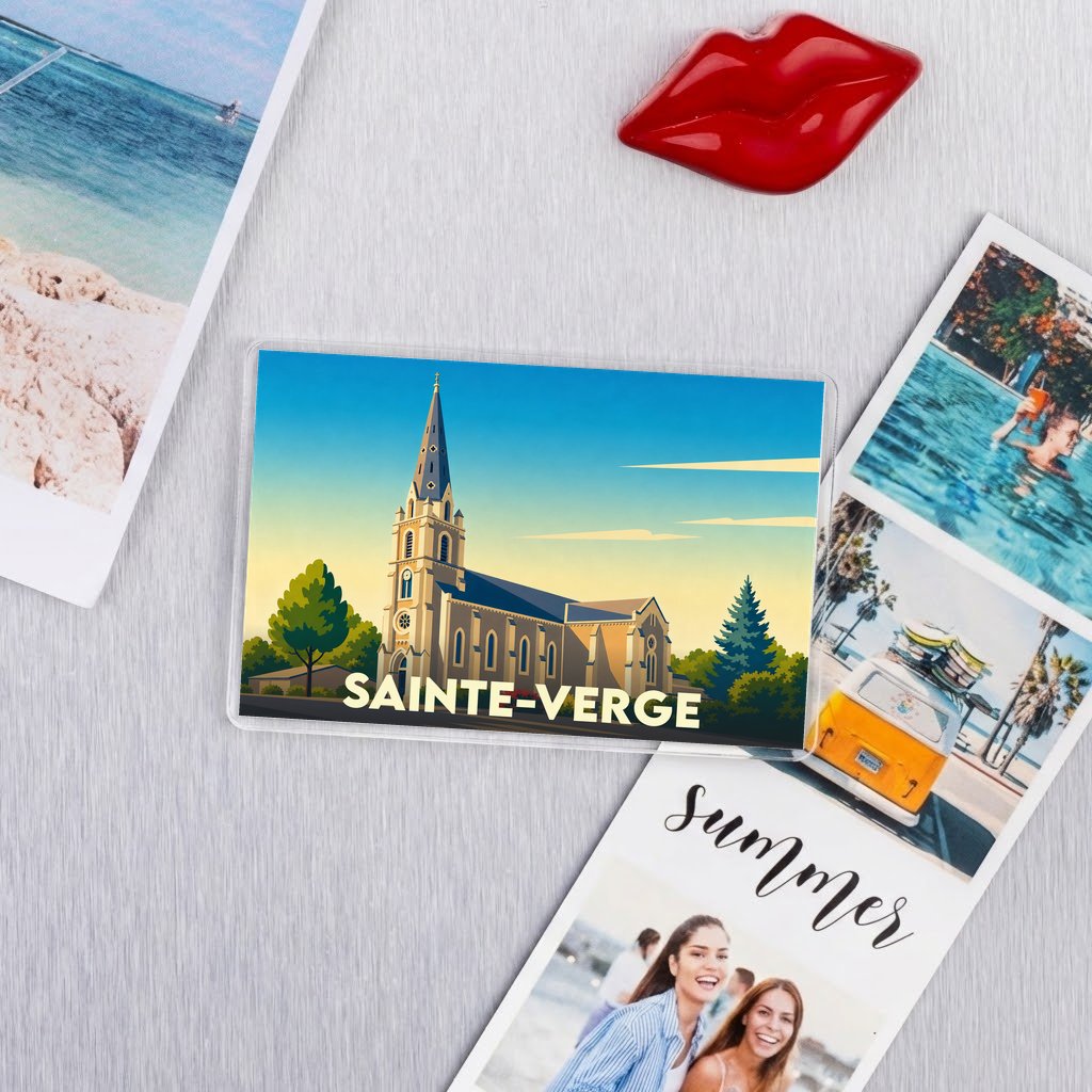 Magnet souvenir de la ville de Sainte-Verge avec une illustration stylisée de son église.
