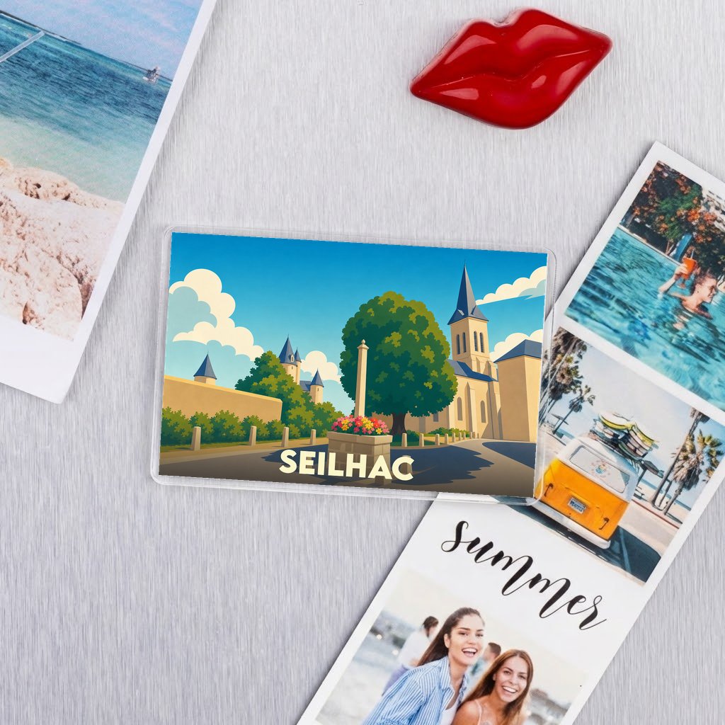 Magnet souvenir de la ville de Seilhac avec une illustration stylisée et colorée.