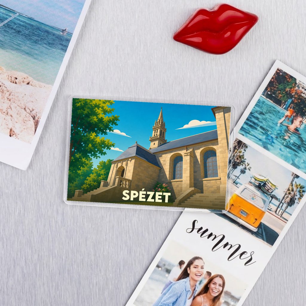 Magnet souvenir de la ville de Spézet avec une illustration stylisée de son église.