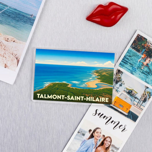 Magnet souvenir de la ville de Talmont-Saint-Hilaire avec une illustration de son littoral.