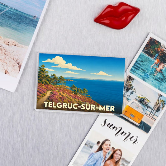 Magnet souvenir de la ville de Telgruc-sur-Mer avec une illustration stylisée du littoral breton.