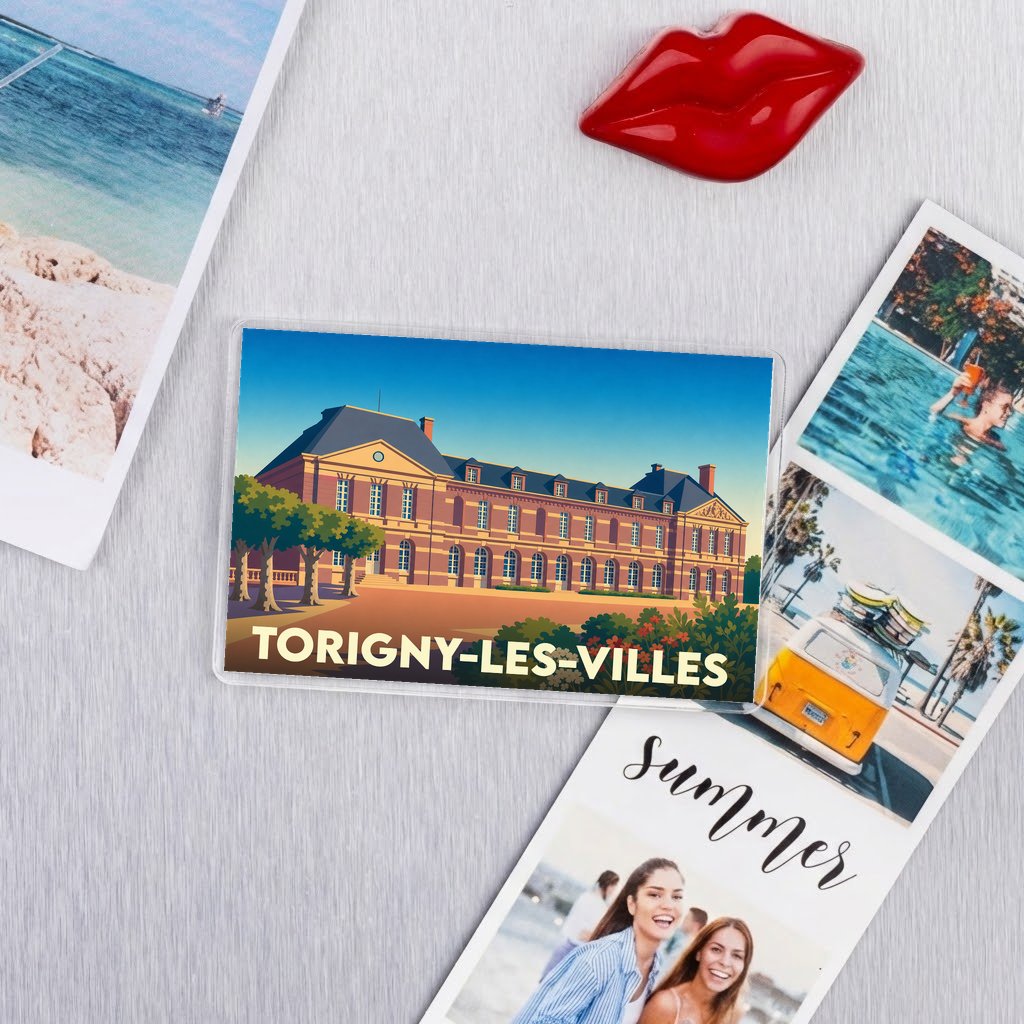 Magnet souvenir de la ville de Torigny-les-Villes avec une illustration stylisée de son château.