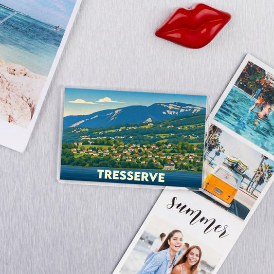 Magnet souvenir de la ville de Tresserve avec une illustration stylisée.
