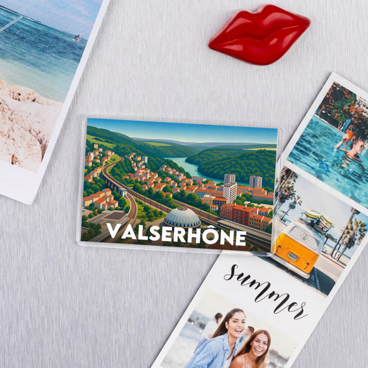 Magnet souvenir de la ville de Valserhône avec une illustration stylisée.