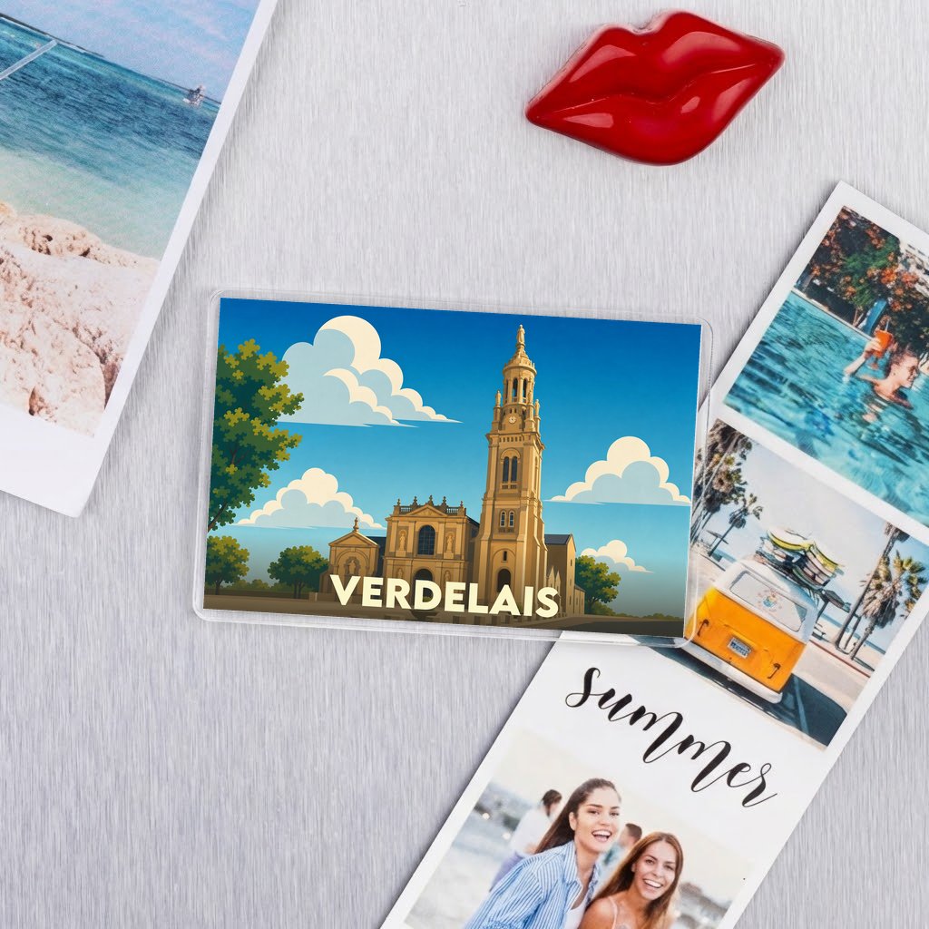 Magnet souvenir de la ville de Verdelais avec une illustration stylisée de son église.
