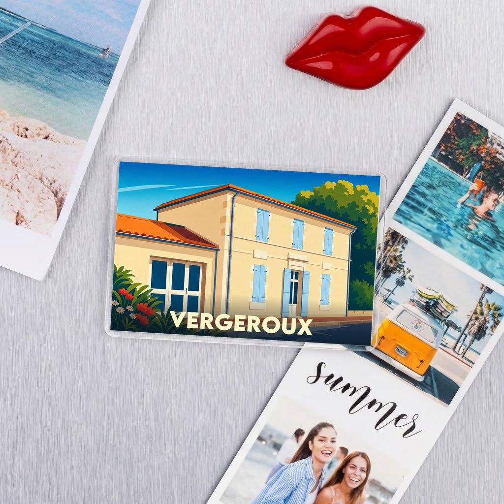 Magnet souvenir de la ville de Vergeroux avec une illustration stylisée d'une maison régionale.
