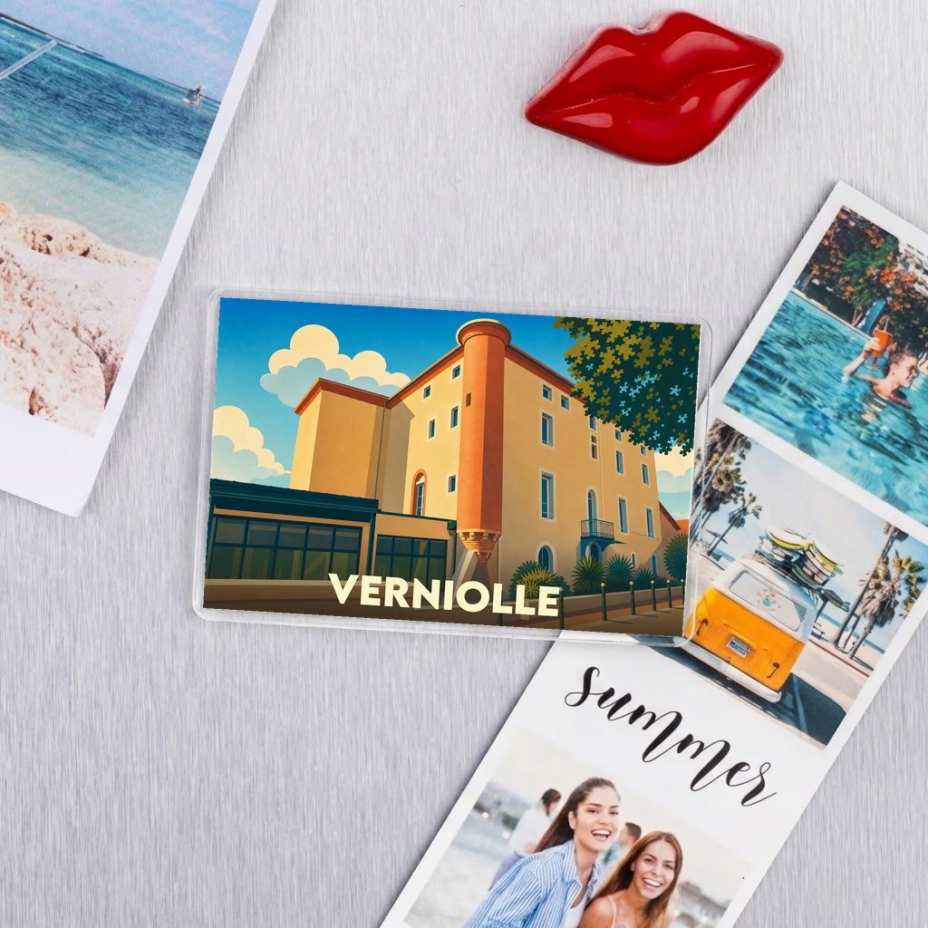 Magnet souvenir de la ville de Verniolle avec une illustration stylisée.