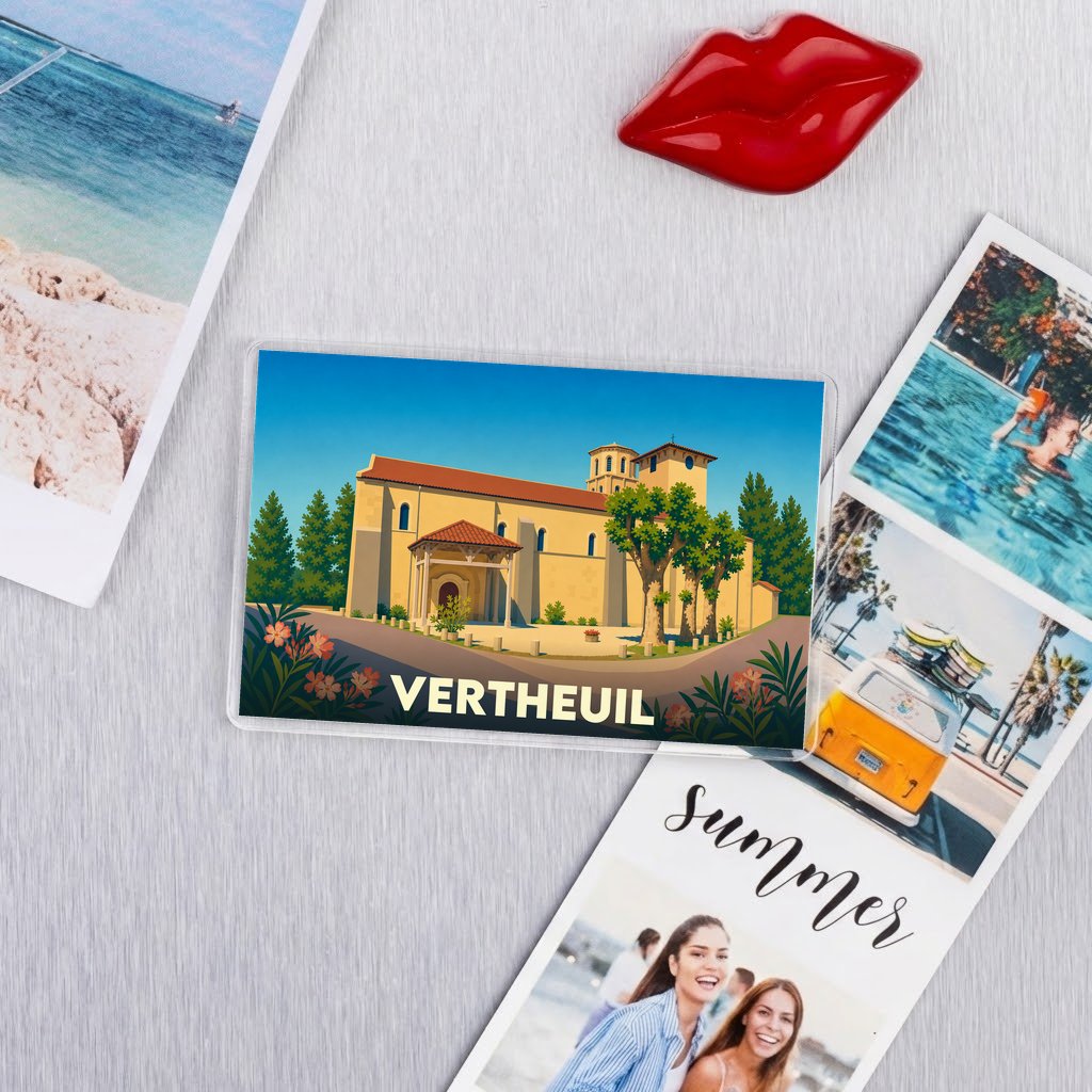 Magnat souvenir de la ville de Vertheuil avec une illustration stylisée de son abbaye.