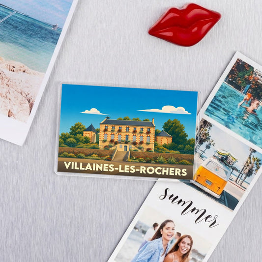 Magnet souvenir de la ville de Villaines-les-Rochers avec une illustration stylisée.