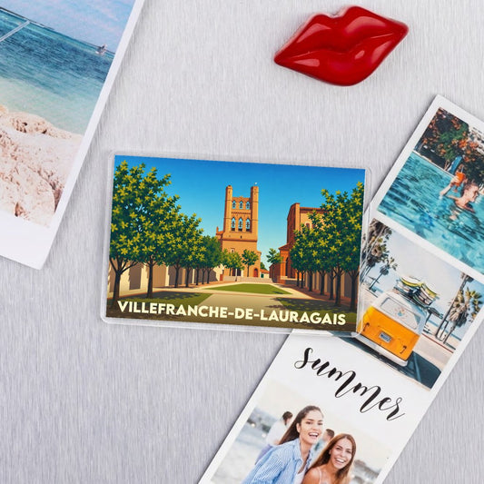 Magnet souvenir de la ville de Villefranche-de-Lauragais avec une illustration stylisée.