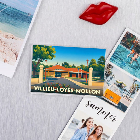 Magnet souvenir de la ville de Villieu-Loyes-Mollon avec une illustration stylisée de sa mairie.