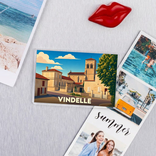 Magnat souvenir de la ville de Vindelle avec une illustration stylisée de son église.