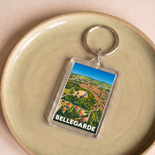Porte-clés souvenir de la ville de Bellegarde avec une illustration stylisée vue du ciel.