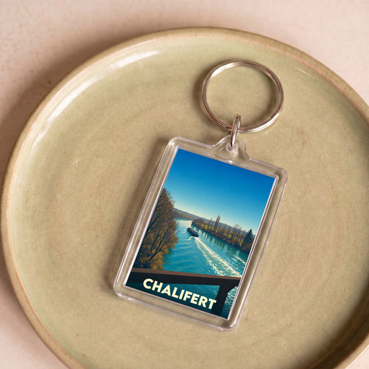 Porte-clés souvenir de la ville de Chalifert avec une illustration stylisée d'un canal.