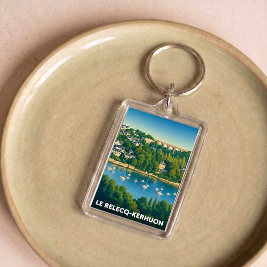 Porte-clés souvenir de la ville de Le Relecq-Kerhuon avec une illustration stylisée.