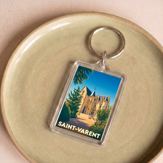 Porte-clés souvenir de la ville de Saint-Varent avec une illustration stylisée.