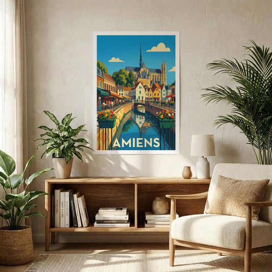 Poster souvenir de la ville d'Amiens avec une illustration stylisée de son canal et de sa cathédrale.