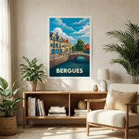 Poster souvenir de la ville de Bergues avec une illustration stylisée d'un canal bordé de maisons typiques.