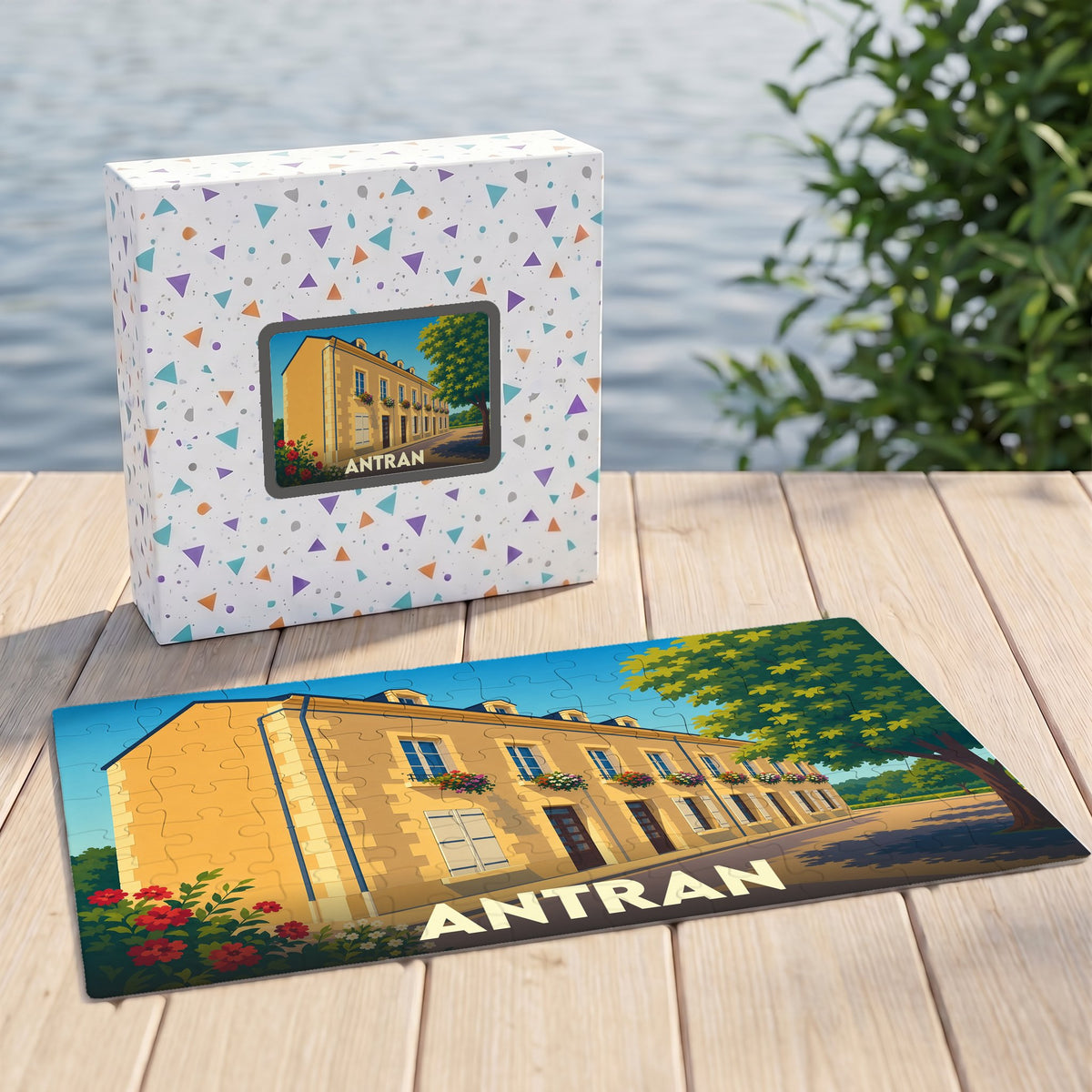 Puzzle souvenir de la ville d'Antran avec une illustration colorée d'un bâtiment traditionnel.