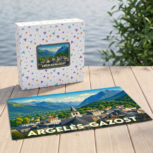 Puzzle souvenir de la ville d'Argelès-Gazost avec une illustration stylisée de ses paysages montagneux.