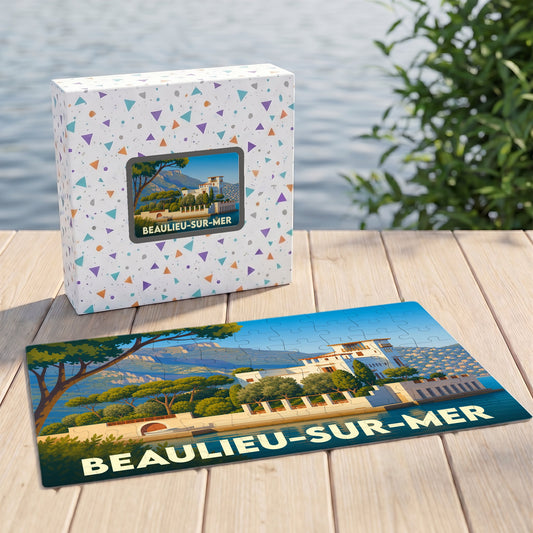 Puzzle souvenir de la ville de Beaulieu-sur-Mer avec une illustration stylisée d'une villa en bord de mer.