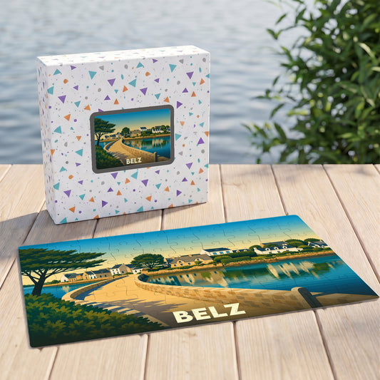 Puzzle souvenir de la ville de Belz illustrant une jetée côtière dans un style graphique épuré.