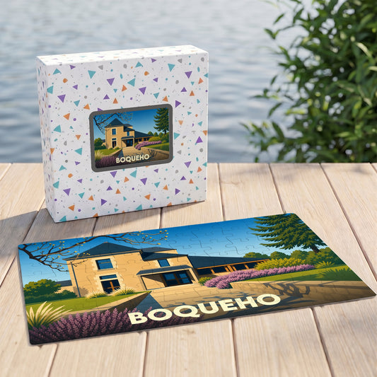 Puzzle souvenir de la ville de Boqueho avec une illustration stylisée d'une maison régionale.