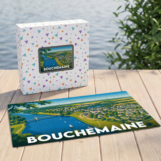Puzzle souvenir de la ville de Bouchemaine avec une illustration stylisée d'un paysage fluvial.