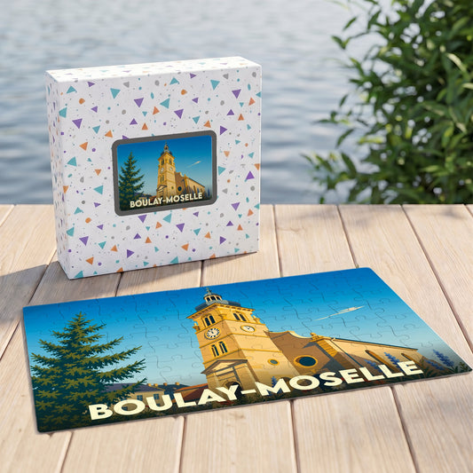 Puzzle souvenir de la ville de Boulay-Moselle avec une illustration stylisée d'un clocher.