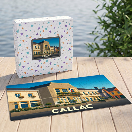 Puzzle souvenir de la ville de Callac avec une illustration stylisée de son hôtel de ville.