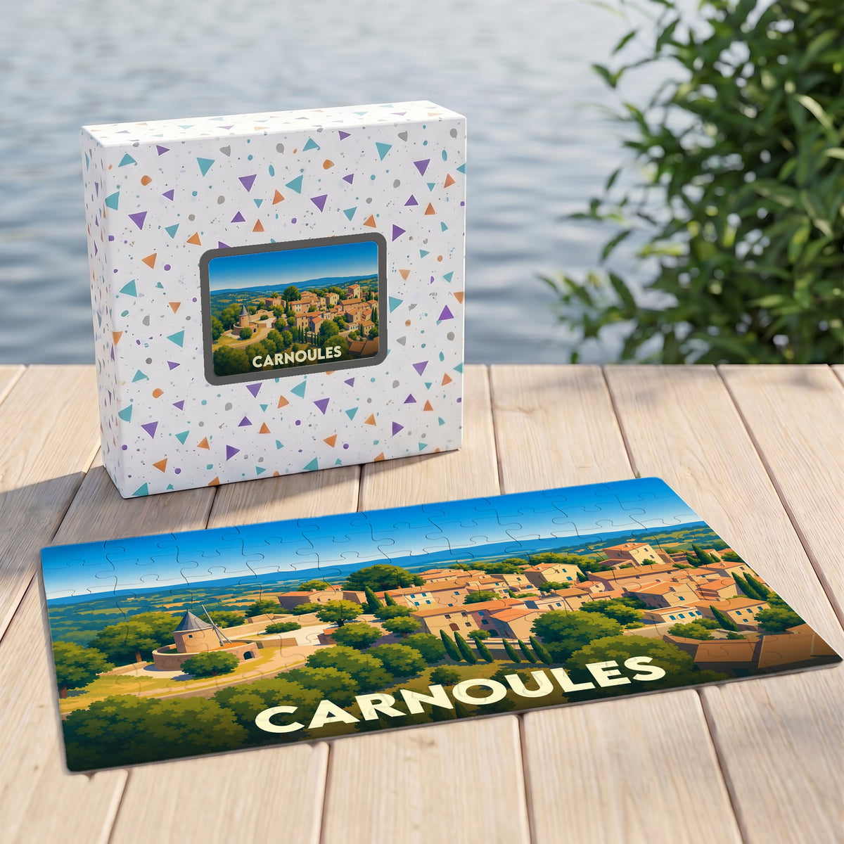 Puzzle souvenir de la ville de Carnoules avec une illustration stylisée de son paysage provençal.