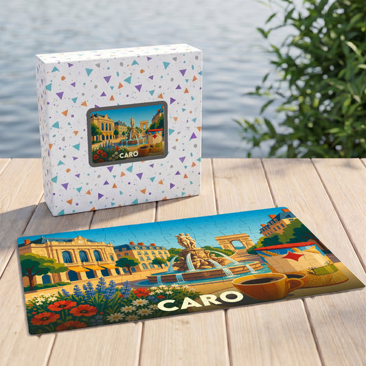 Puzzle souvenir de la ville de Caro avec une illustration colorée représentant une place, sa fontaine et ses monuments emblématiques.
