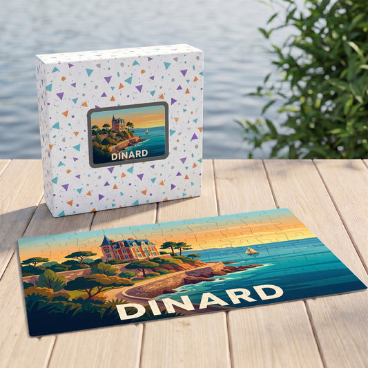 Puzzle souvenir de la ville de Dinard représentant une villa côtière avec une illustration stylisée.