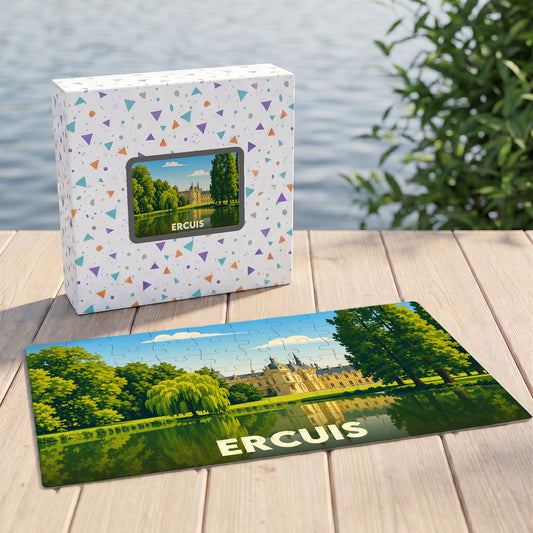 Puzzle souvenir de la ville de Ercuis illustrant un château au bord de l'eau.