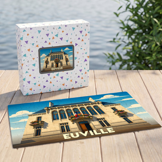 Puzzle souvenir de la ville d'Euville illustrant son hôtel de ville dans un style artistique.