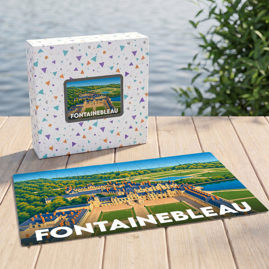 Puzzle souvenir de la ville de Fontainebleau représentant son château avec une illustration stylisée.