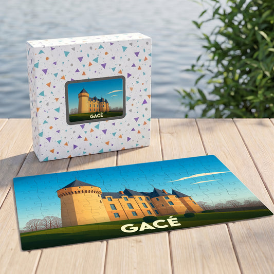 Puzzle souvenir de la ville de Gacé avec une illustration stylisée de son château.