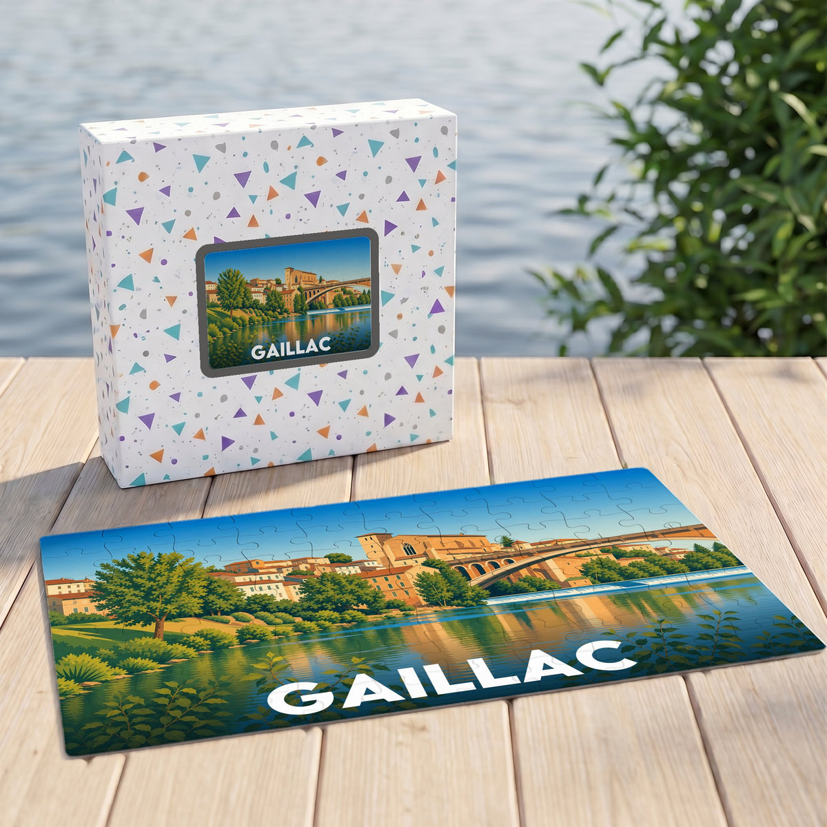 Puzzle souvenir de la ville de Gaillac avec une illustration stylisée des bords du Tarn.
