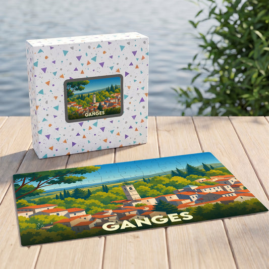 Puzzle souvenir de la ville de Ganges avec une illustration stylisée de son paysage urbain.
