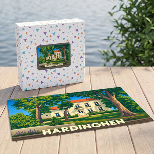 Puzzle souvenir de la ville de Hardinghen illustré d'un manoir entouré de verdure.