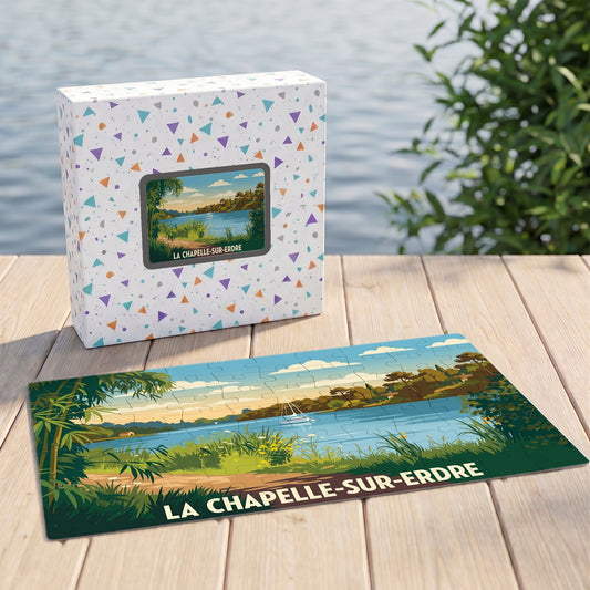 Puzzle souvenir de la ville de La Chapelle-sur-Erdre illustré par un paysage de bord de rivière.