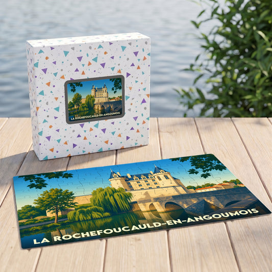 Puzzle souvenir de la ville de La Rochefoucauld-en-Angoumois avec une illustration stylisée de son château et de son pont.