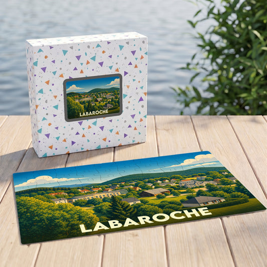 Puzzle souvenir de la ville de Labaroche avec une illustration de son paysage vallonné.