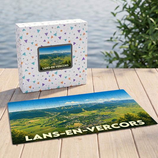 Puzzle souvenir de la ville de Lans-en-Vercors avec une illustration panoramique de ses paysages montagneux.