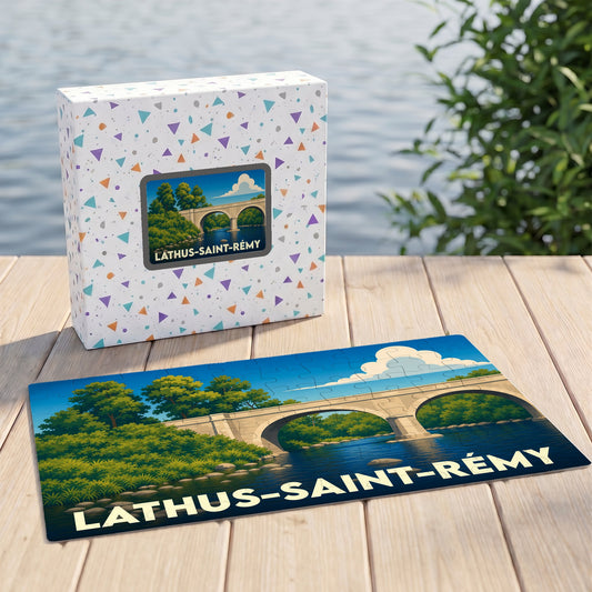 Puzzle souvenir de la ville de Lathus-Saint-Rémy avec une illustration stylisée d'un pont de pierre au bord de l'eau.