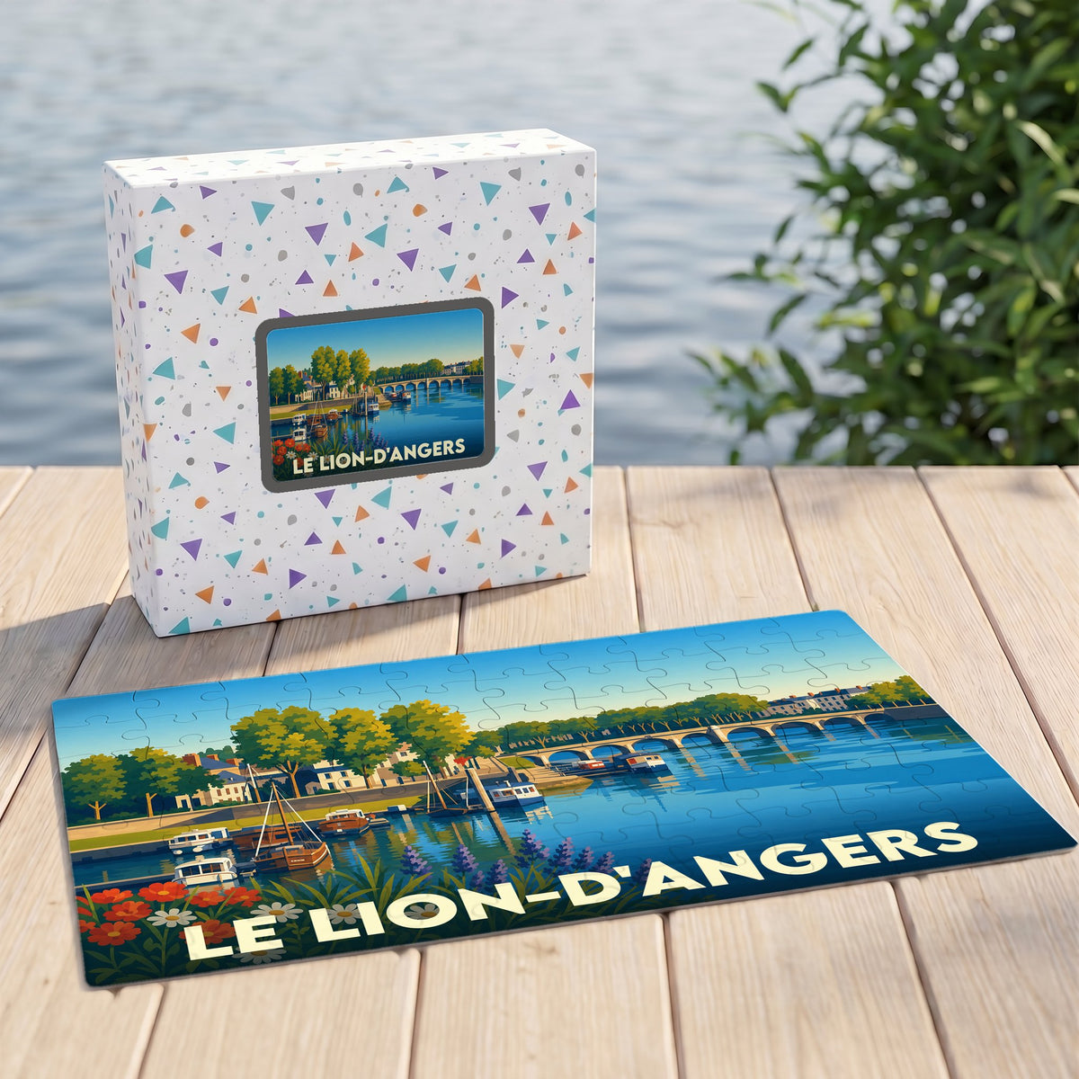 Puzzle souvenir de la ville de Le Lion-d'Angers avec une illustration stylisée et colorée de ses quais.